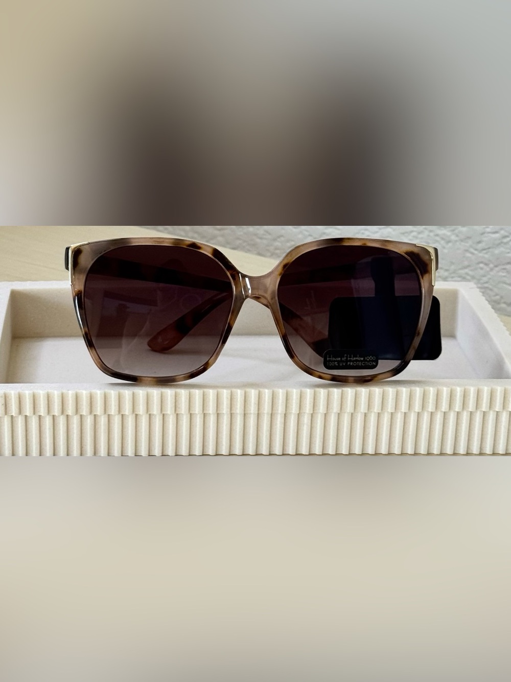 House of Harlow 1960 Oversized Tortoise Sunglasses Brown Gradient Lens NWT